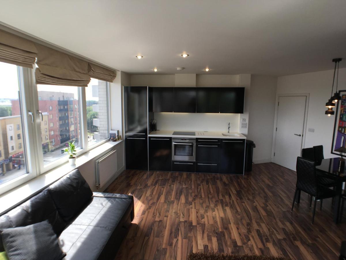 Luxury 2 Bed Penthouse Apartment Near Station Лондон Екстер'єр фото