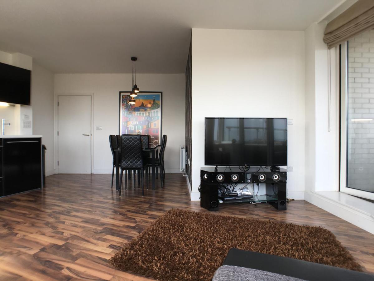 Luxury 2 Bed Penthouse Apartment Near Station Лондон Екстер'єр фото